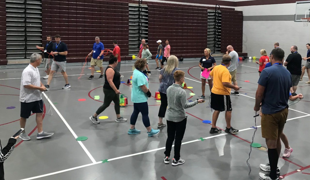 PhysicalEducation_PeopleInGym_img