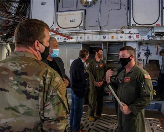 Aircrew members of the 164th Airlift Wing share C-17 capabilities and mission readiness as elected officials ask questions during a “Get to Know Your Guard” tour in Memphis, April 16. (Photo by: Airman 1st Class Travonna Hawkins) Aircrew members of the 164th Airlift Wing share C-17 capabilities and mission readiness as elected officials ask questions during a “Get to Know Your Guard” tour in Memphis, April 16. (Photo by: Airman 1st Class Travonna Hawkins)