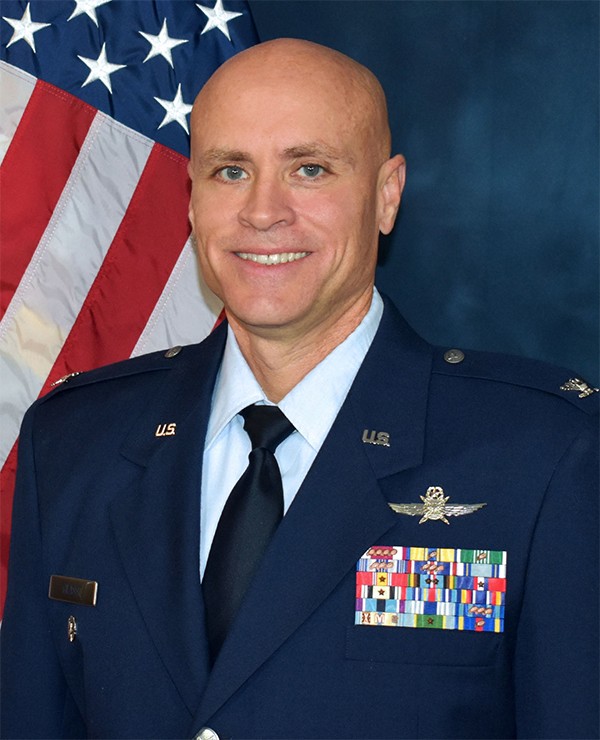 Col. Jason Glass, Tennessee’s Assistant Adjutant General, Air, was appointed as the Dual-Status Commander to lead the Department of Defense’s COVID-19 support at the University of Tennessee Medical Center in Knoxville. (photo by retired Sgt. 1st Class Edgar Castro) Col. Jason Glass, Tennessee’s Assistant Adjutant General, Air, was appointed as the Dual-Status Commander to lead the Department of Defense’s COVID-19 support at the University of Tennessee Medical Center in Knoxville. (photo by retired Sgt. 1st Class Edgar Castro)