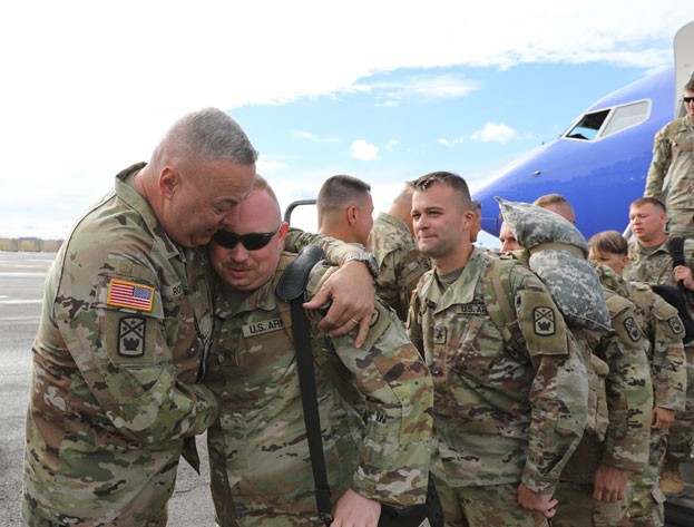 Brig. Gen. Warner Ross, Tennessee’s Assistant Adjutant General – Army, welcomes home Soldiers from the Tennessee National Guard’s 268th Military Police Company on Nov. 11. More than 80 Soldiers returned to Smyrna’s Volunteer Training Center after a nearly year-long deployment to Djibouti, Africa. (photo by Lt. Col. Darrin Haas) Brig. Gen. Warner Ross, Tennessee’s Assistant Adjutant General – Army, welcomes home Soldiers from the Tennessee National Guard’s 268th Military Police Company on Nov. 11. More than 80 Soldiers returned to Smyrna’s Volunteer Training Center after a nearly year-long deployment to Djibouti, Africa. (photo by Lt. Col. Darrin Haas)